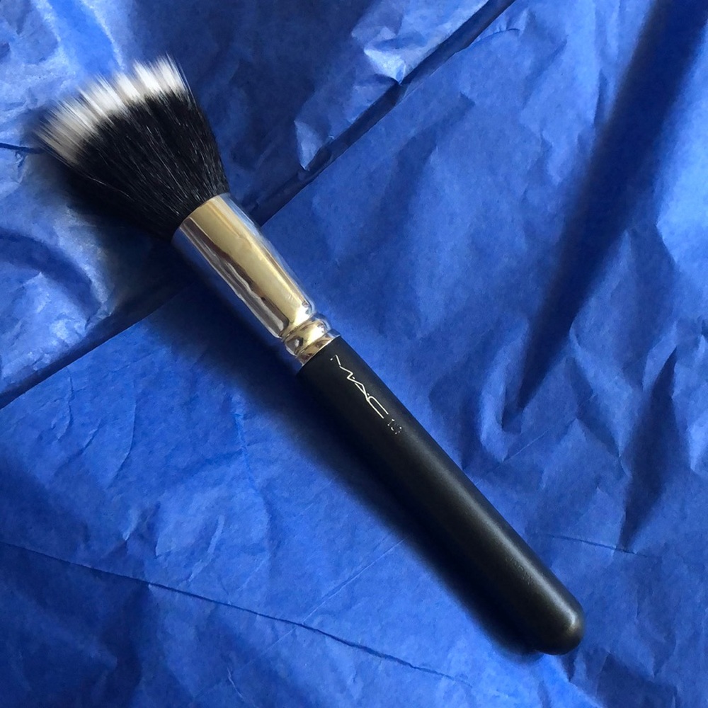 187 SYNTHETIC DUO FIBRE FACE BRUSH